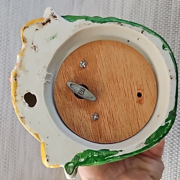 Vintage Ceramic Musical Clown Figurine from the 1970s Wind-Up Music Box - Picture 5 of 6